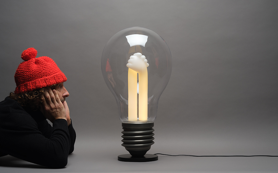 HOLD THE LIGHT