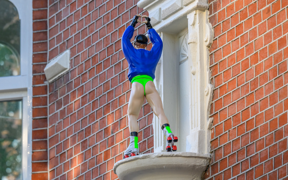 HENRI PRONKER – string skater